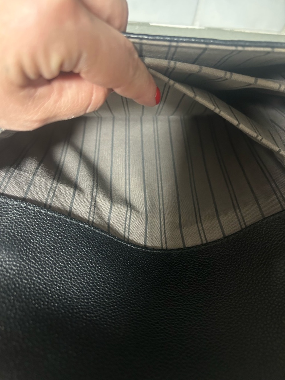 Louis Vuitton Pochette Metis Black Leather - Picture 11 of 11